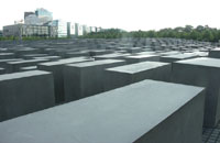 ユダヤ人犠牲者記念碑の造形